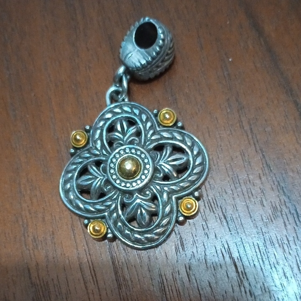 ✨ Brighton Silver & Gold Filigree Pendant – Floral Clover Design
